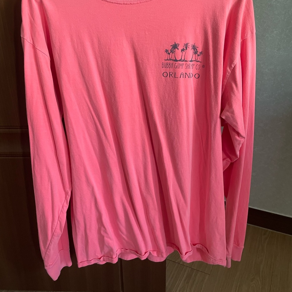 Bubba Gump Shrimp Co. Women's Pink Long Sleeve Tee
